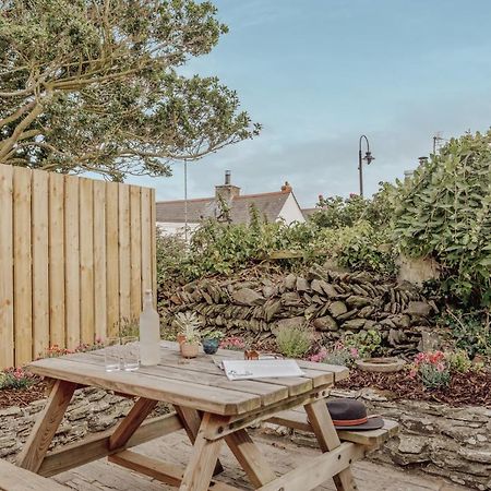 The Olde Malthouse Inn Tintagel Exterior photo