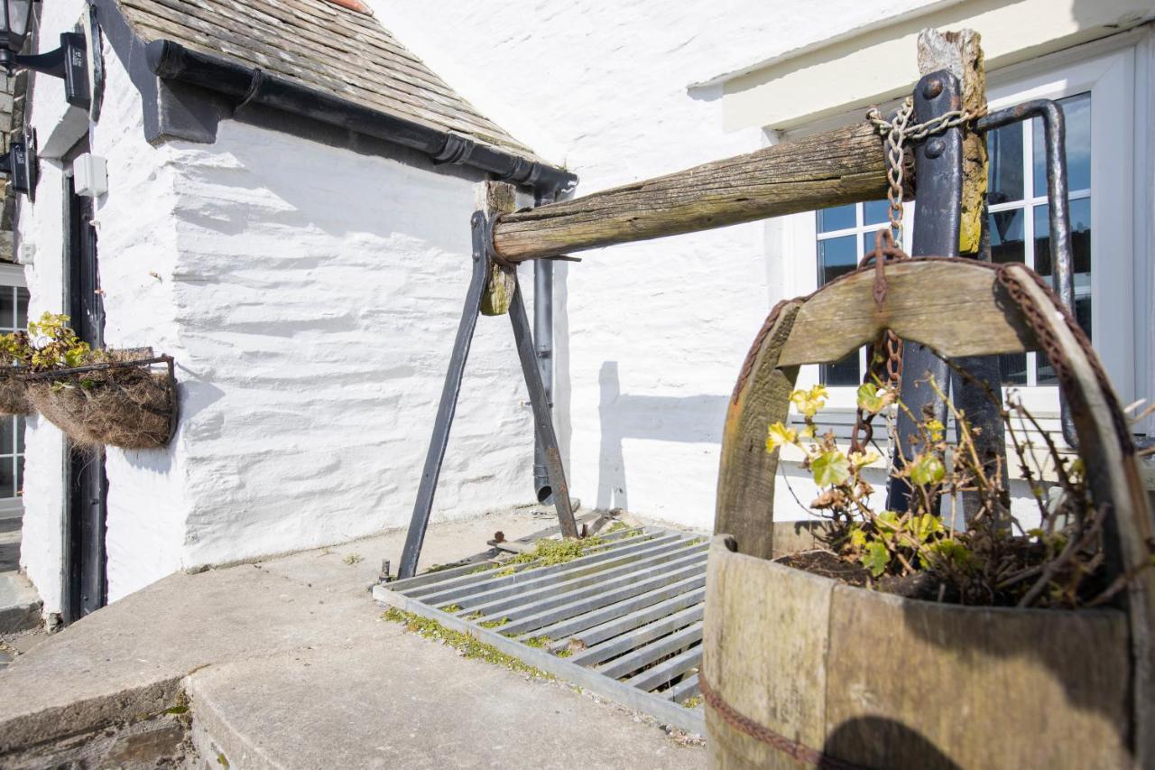 The Olde Malthouse Inn Tintagel Exterior photo