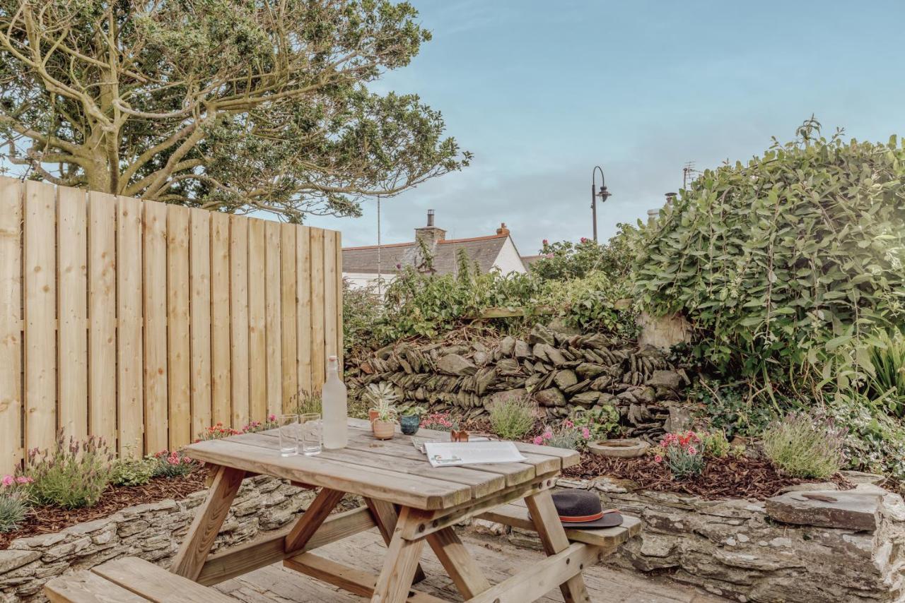 The Olde Malthouse Inn Tintagel Exterior photo